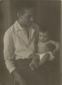 José de Almada Negreiros com o filho